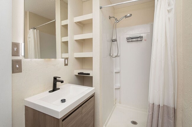 Building Photo - 1209 S Randolph St