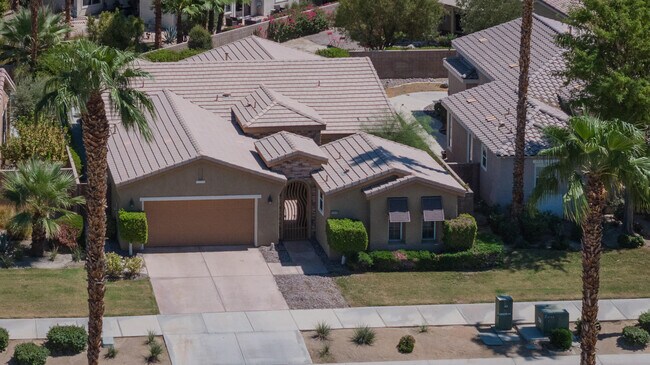 Building Photo - 60440 Juniper Ln