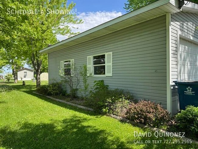 Building Photo - 116 Primrose Ln