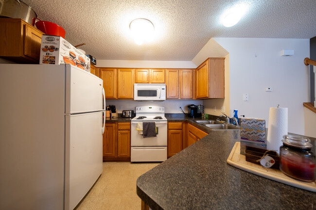 Building Photo - 17540 Gillette Way