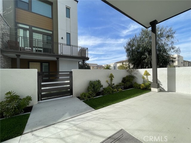 Building Photo - 152 Sawbuck