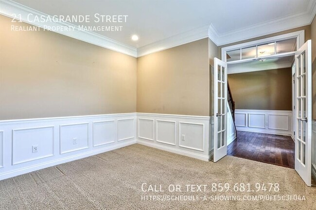 Building Photo - 21 Casagrande St