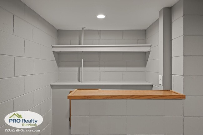 Building Photo - 4359 7th St NE