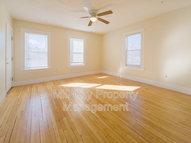 Building Photo - 311 Calef Rd