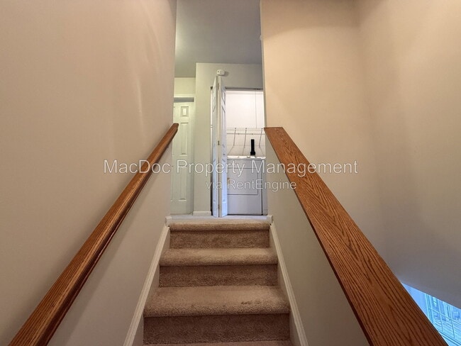 Building Photo - 11185 Kensington Pl