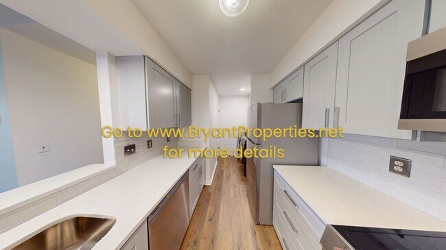 Building Photo - Donelson - Airport - Percy Preist Lake Area