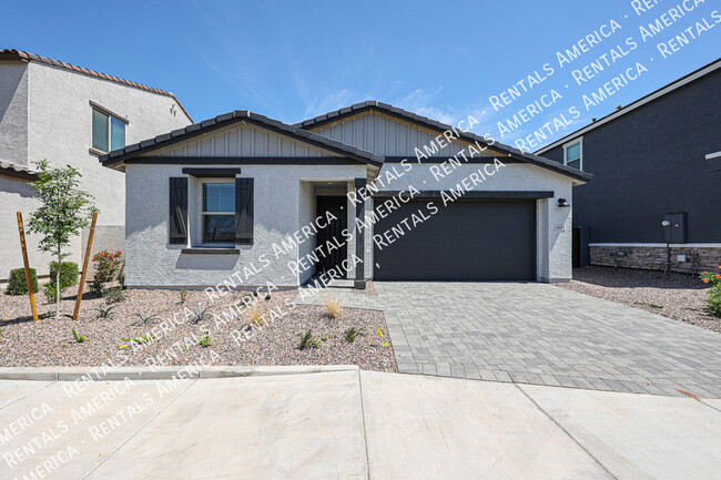 Building Photo - 4841 S Carver-