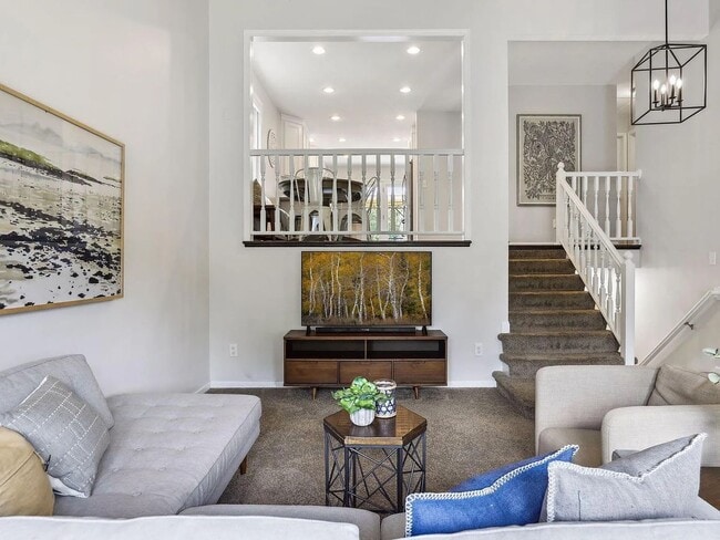 Building Photo - Gorgeous 4 Bedroom in Desirable Mahtomedi ...