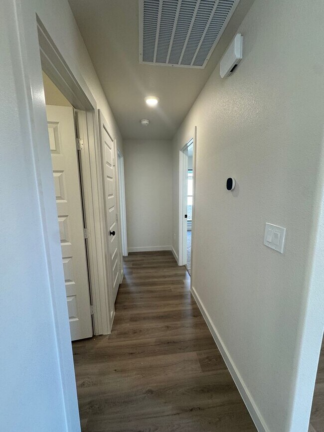 Building Photo - Brand New Construction 2025 3/2/2 in Homestead!!! 1/2 off special 1st month's ren