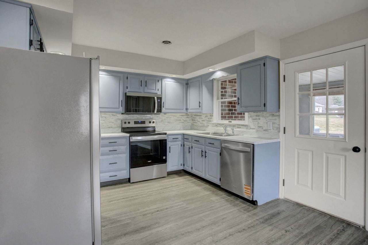 Building Photo - 2367 McCleary Dr