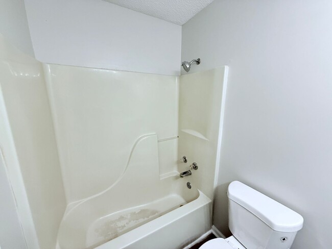 Building Photo - 3BR/3BA For Rent