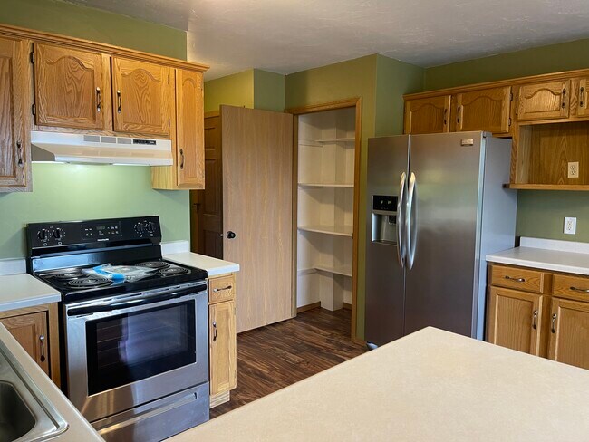 Building Photo - N176 State Park Rd