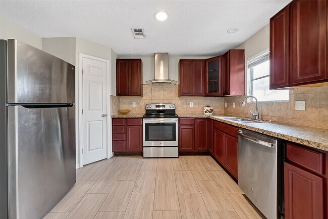 Building Photo - 17010 Bentana Ct