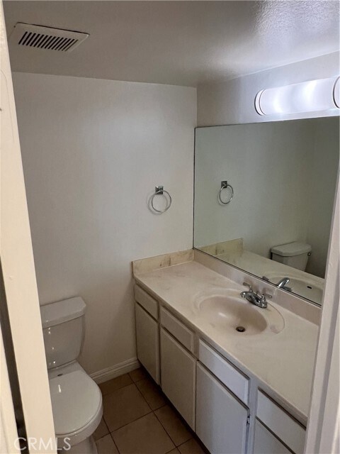 Building Photo - 711 W Duarte Rd