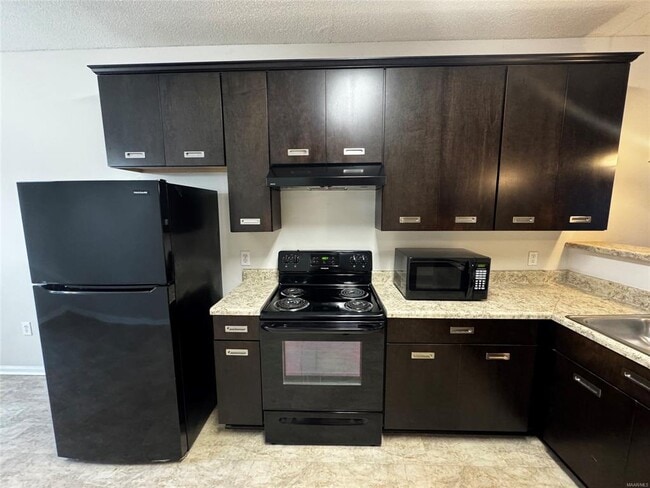 Building Photo - 185 Pine Meadows Cir