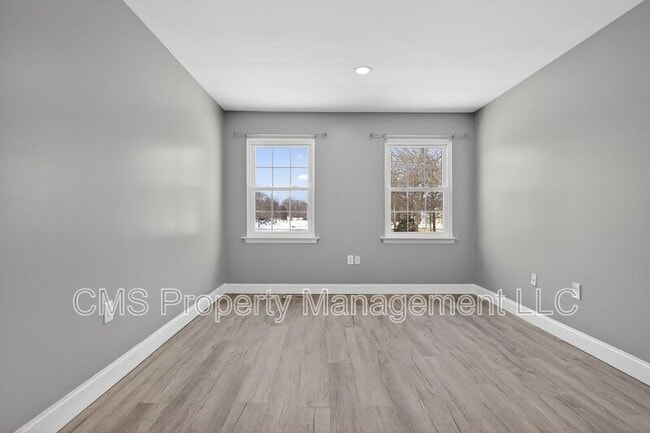 Building Photo - 1216 Thomas Ave