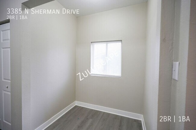 Building Photo - 3385 N Sherman Dr