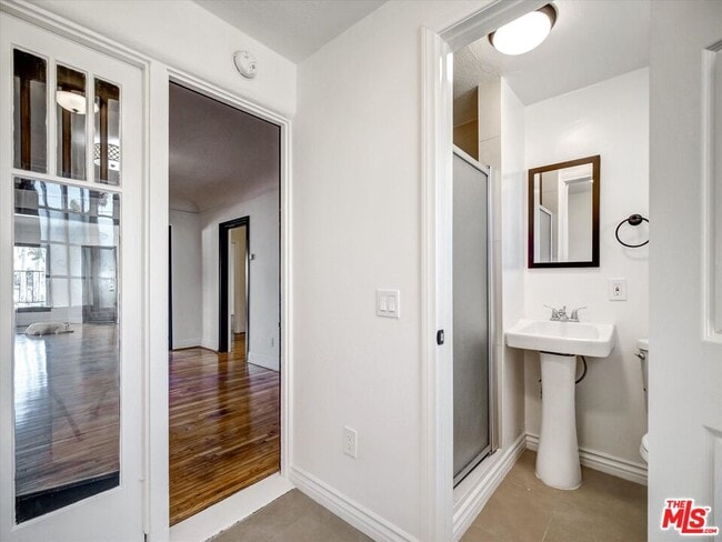 Building Photo - 243 N Berendo St