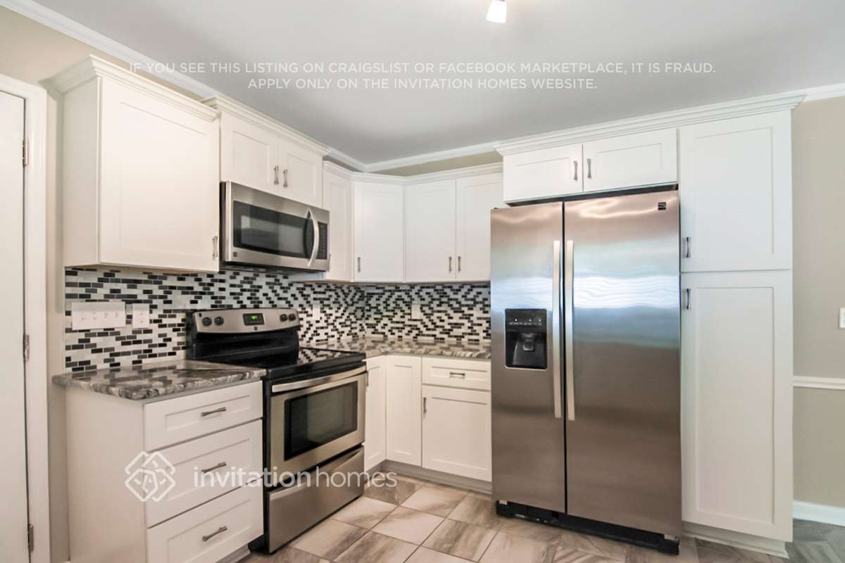 Building Photo - 7725 Audubon Dr