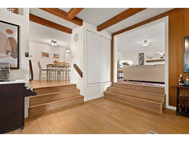 Building Photo - CHARMING HOME NEAR MULTNOMAH VILLAGE IN SW PORTLAND