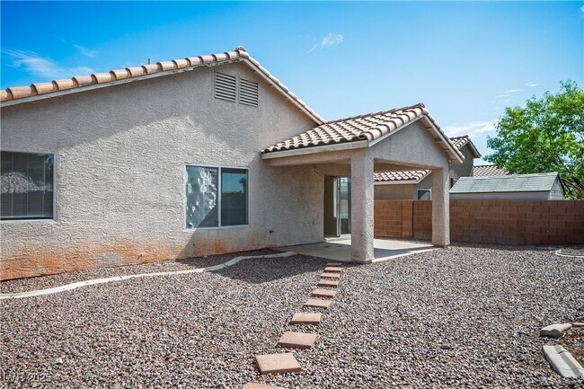 Building Photo - 8037 Radigan Ave