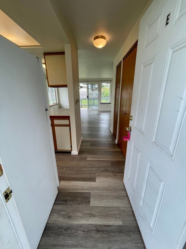 Building Photo - 2 Bed, 2 Bath Apartment in Blaine