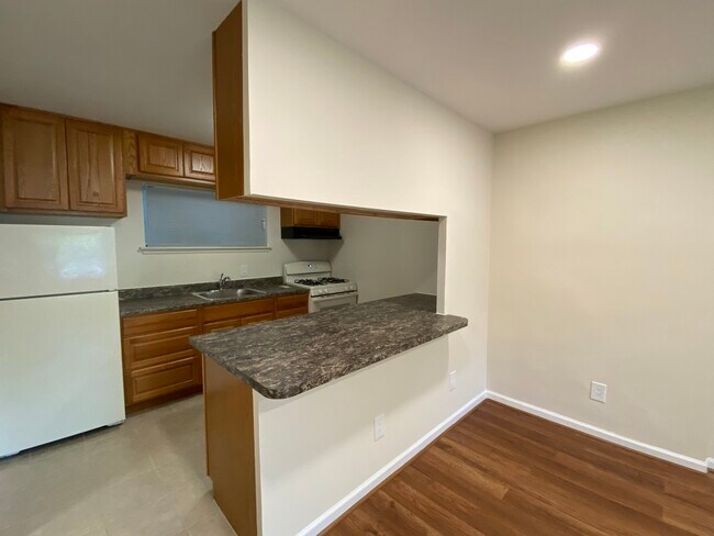 5776 - Westover Court Apartments