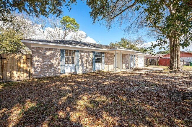 Building Photo - Charming 3-Bed, 2-Bath Home in Pascagoula – Great Location!