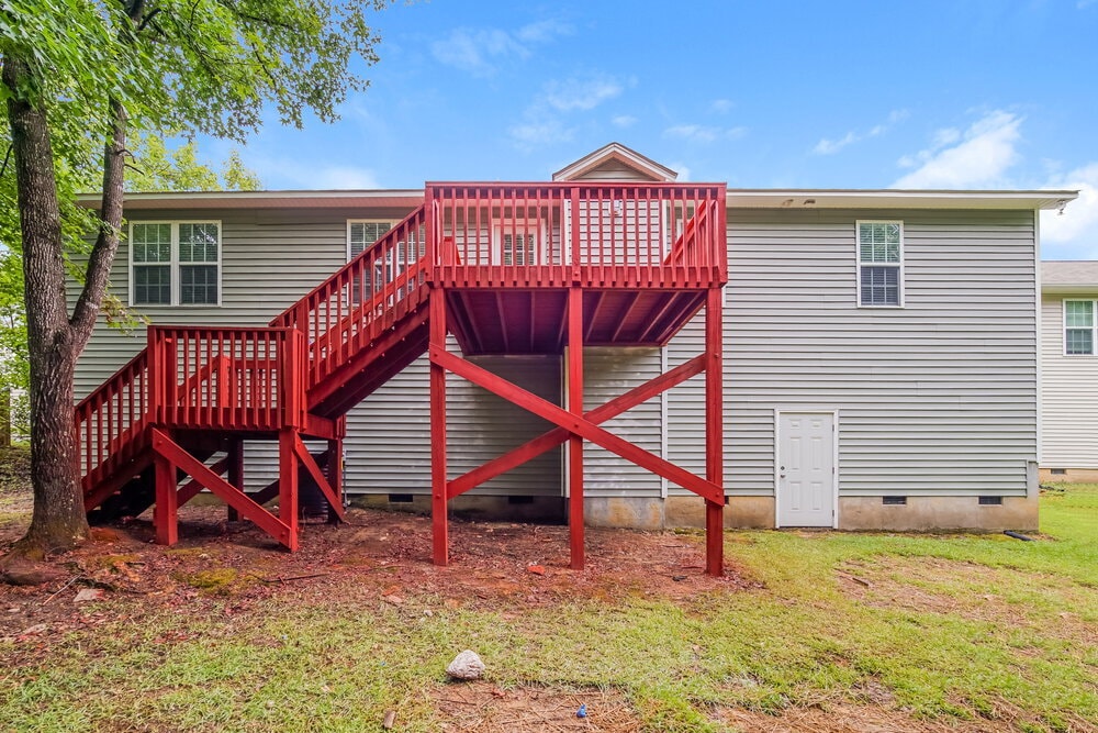 Building Photo - 145 Lynn Dr