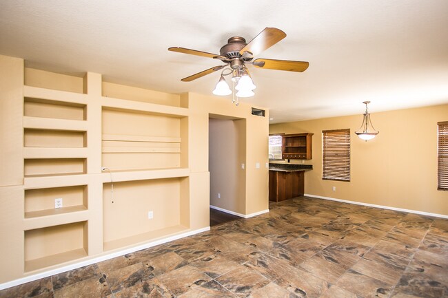 Building Photo - 4BR/2.5 BA. Located in the Desert Ridge