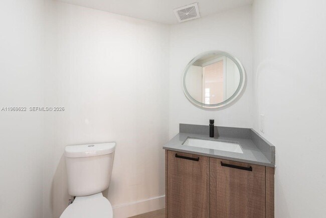 Building Photo - 13912 SW 103rd Ln