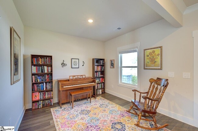 Building Photo - 542 Silverado Ave