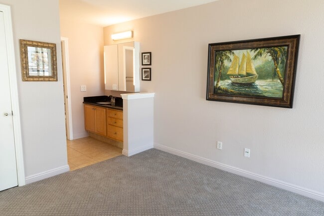 Building Photo - 4860 Rolando Ct