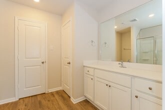Building Photo - 400 San Miguel Crk Dr