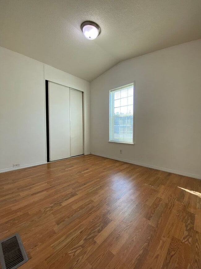 Building Photo - NOW SHOWING - DIRECT DUNES ACCESS!