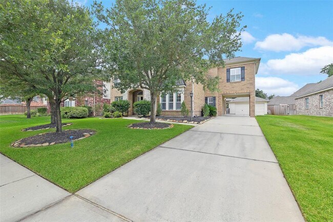 Building Photo - 20419 Windrose Bend Dr