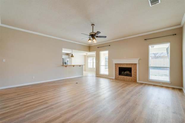 Building Photo - 706 Lakeview Dr