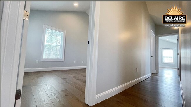 Building Photo - Cozy Country Living