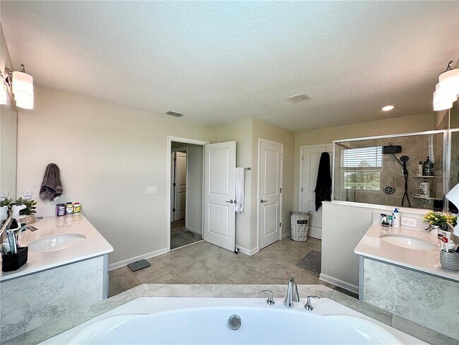Building Photo - 11168 Robert Frost Dr