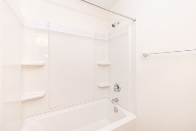 Building Photo - GREAT 2 Bedroom Townhome Regent Park - AUGUST MOVE IN SPECIAL