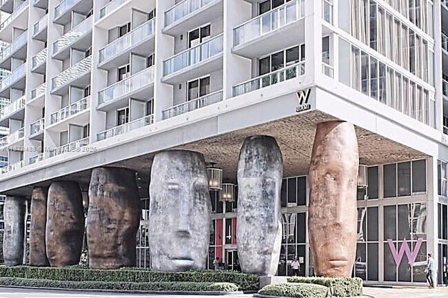 Building Photo - 485 Brickell Ave