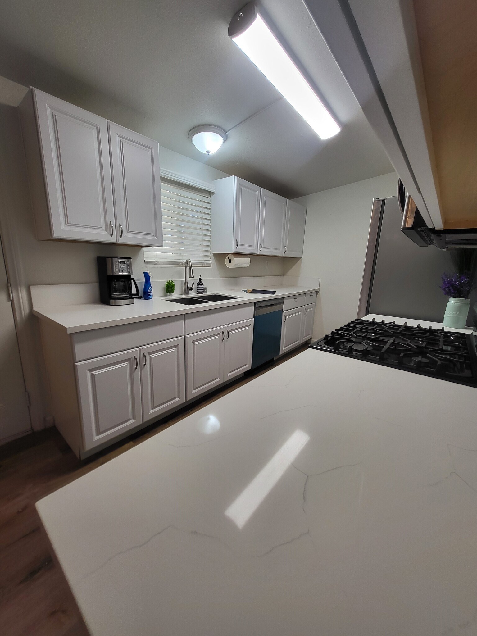 Building Photo - 14972 La Brisa Rd