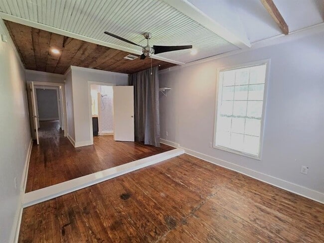 Building Photo - 2802 Winbern St