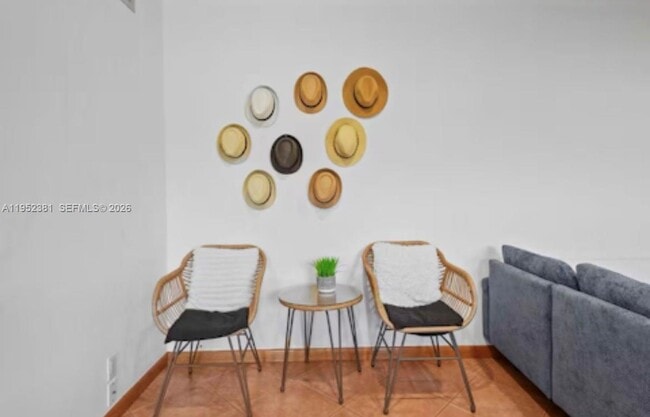 Building Photo - 2424 NE 9th St