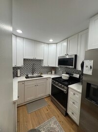 Building Photo - 7840 W North Ave