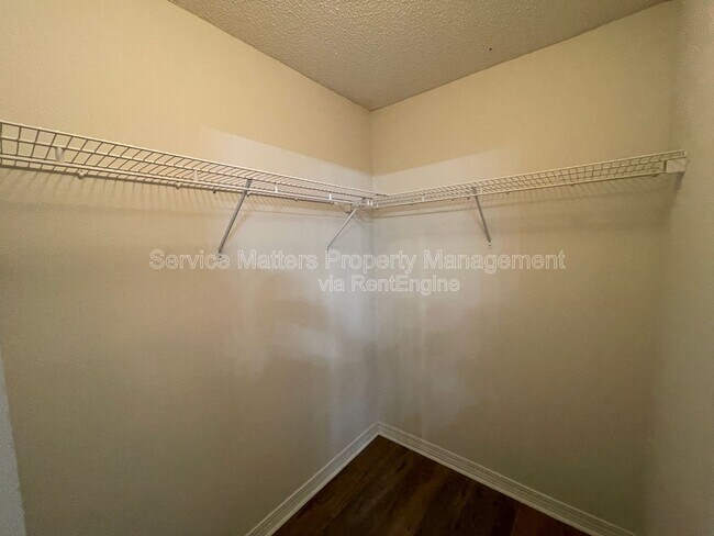 Building Photo - 4538 Chantilly Way