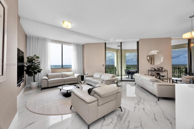 Building Photo - 301 Altara Ave