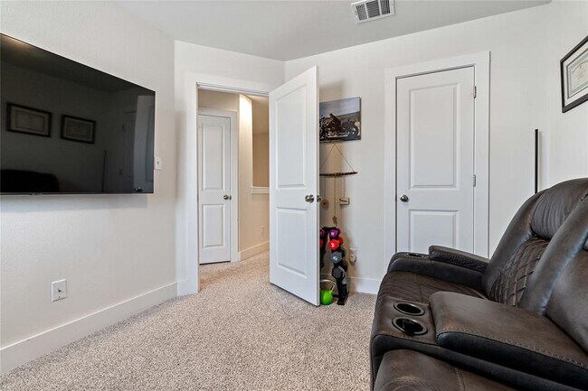 Building Photo - 603 White Steppe Way