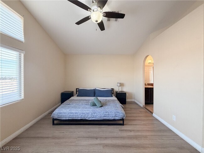 Building Photo - 7956 Tradition Springs Ct