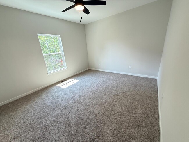 Building Photo - 1630 Ekin Ave